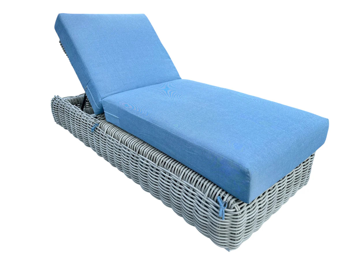 Resort Style Nova Lounger (Light Blue)