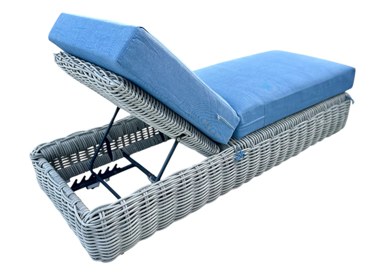 Resort Style Nova Lounger (Light Blue)